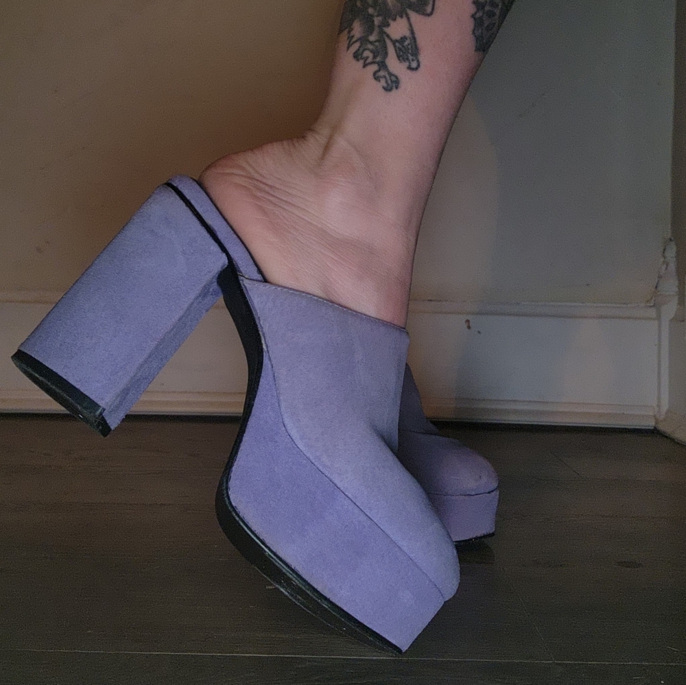 Lavender Chinese Laundry y2k slip on platform heels
